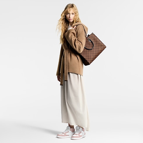 OnTheGo MM Damier Ebene in Bags and Small Leather Goods's Women Bags LV Icons collections by Louis Vuitton (Product zoom)
