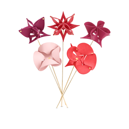 Origami Flowers by Atelier Oï in Trunks, Travel and Home's Home and Art of Dining Decoration collections by Louis Vuitton (Product zoom)