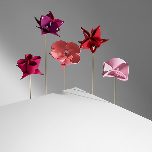 Origami Flowers by Atelier Oï in Trunks, Travel and Home's Home and Art of Dining Decoration collections by Louis Vuitton (Product zoom)