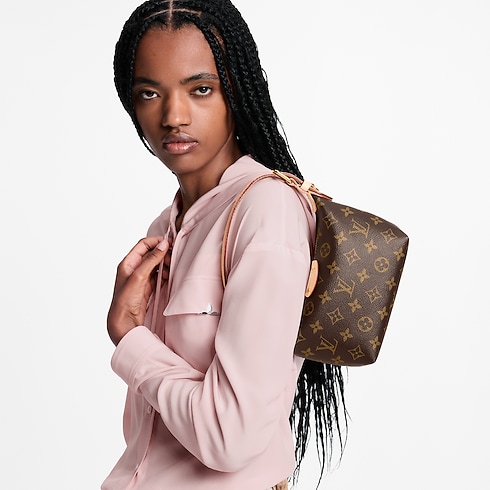 Pochette Hills Monogram in Women's Wallets and Small Leather Goods Wallets on Chain and Micro Bags collections by Louis Vuitton (Product zoom)