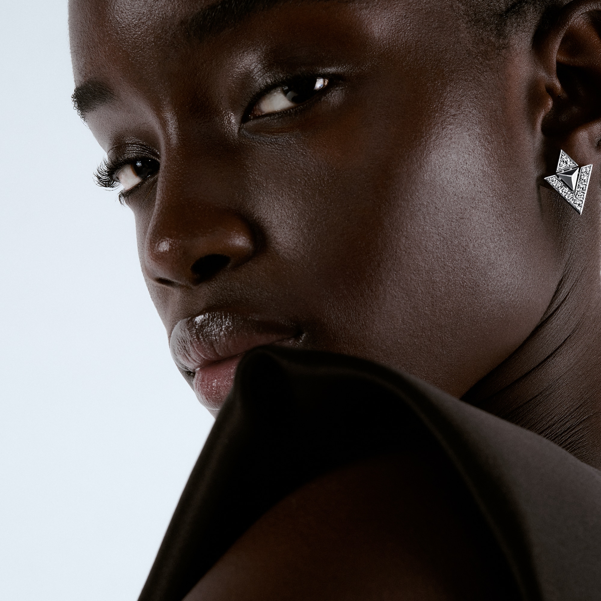 Pure V Earrings, White Gold and Diamonds  in Jewellery