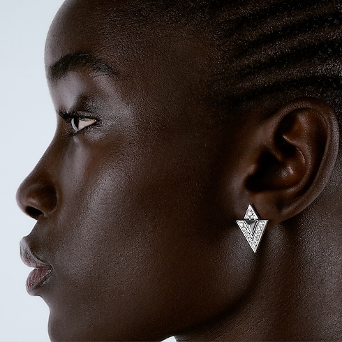 Pure V Earrings, White Gold and Diamonds in Jewellery's Categories Earrings collections by Louis Vuitton (Product zoom)