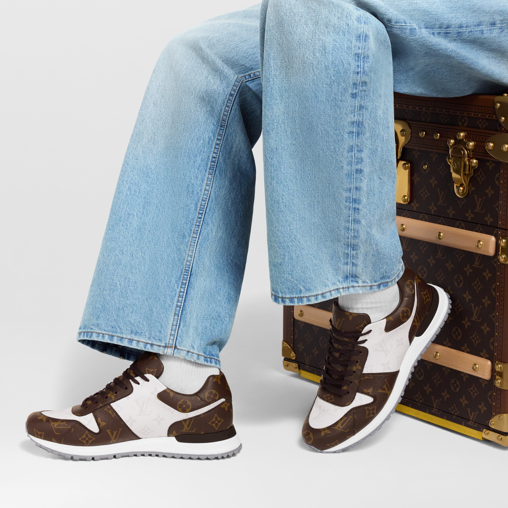 Run Away Sneaker  in Men