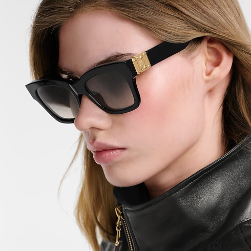 S-Lock Square Sunglasses . in Women's Accessories Sunglasses collections by Louis Vuitton (Product zoom)