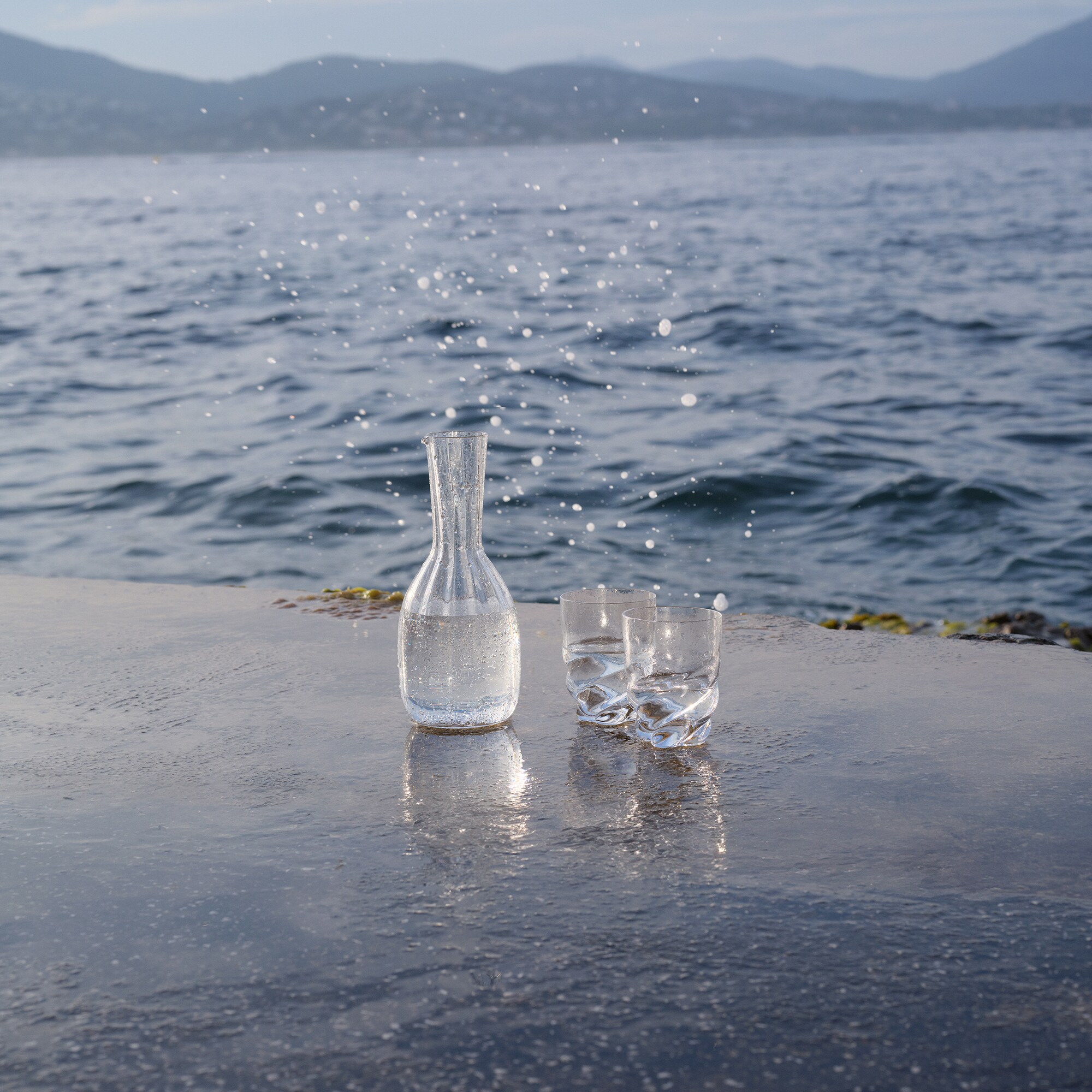 Set Of 2 Twist Glasses    in Trunks, Travel and Home