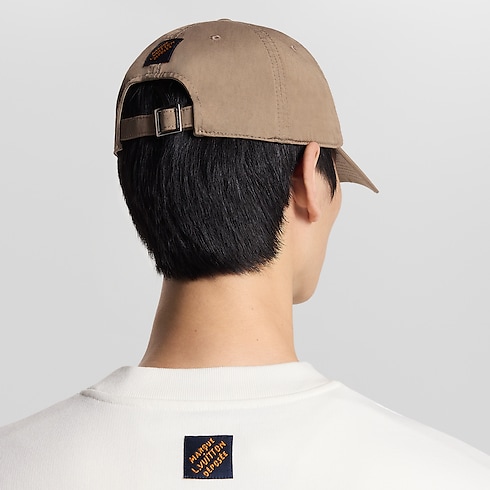 Signature Cap . in Men's Accessories Hats, Beanies and Gloves collections by Louis Vuitton (Product zoom)