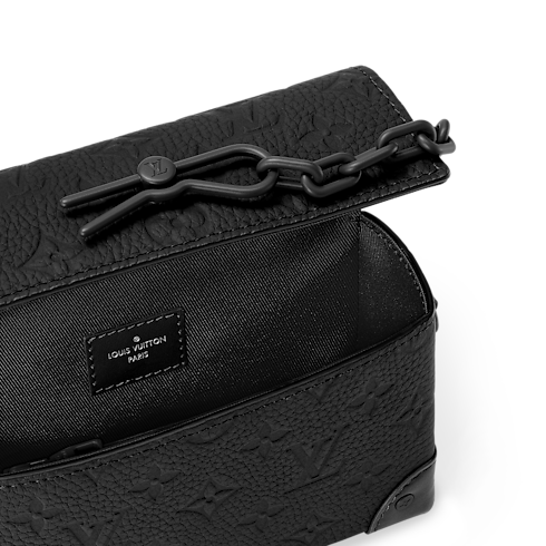 Steamer Wearable Wallet Monogram Taurillon Leather LG - G90 in Men's Bags All Collections collections by Louis Vuitton (Product zoom)