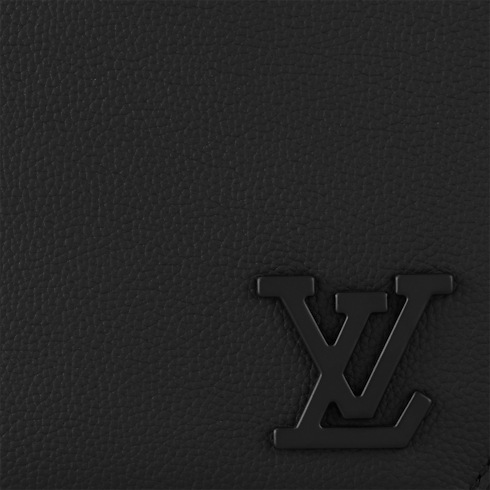 Takeoff Messenger LV Aerogram in Men's Bags All Bags For Men collections by Louis Vuitton (Product zoom)