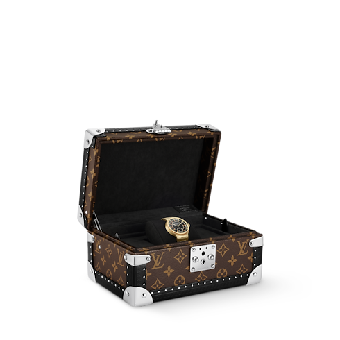 Tambour, Automatic, 40mm, Yellow Gold, onyx, sapphires in Watches's All Watches } collections by Louis Vuitton (Product zoom)