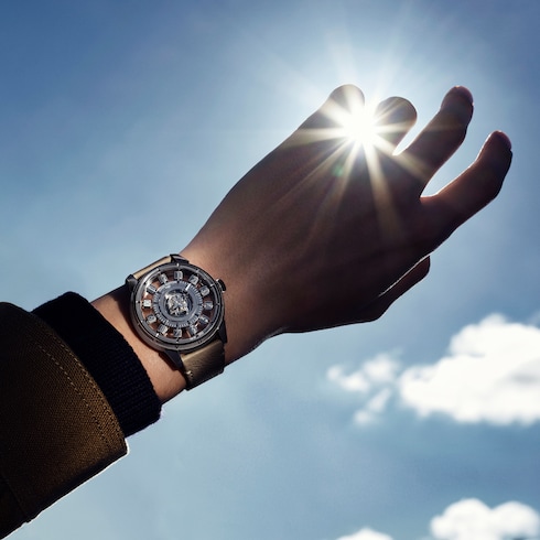 Tambour Taiko Spin Time Air Flying Tourbillon, Automatic, 42.5mm, White gold in Watches's All Watches } collections by Louis Vuitton