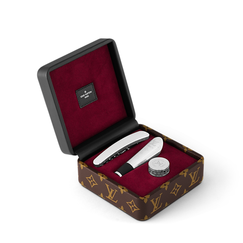 Thomas Wine Kit . in Trunks, Travel and Home's Home and Art of Dining Art of Dining collections by Louis Vuitton (Product zoom)