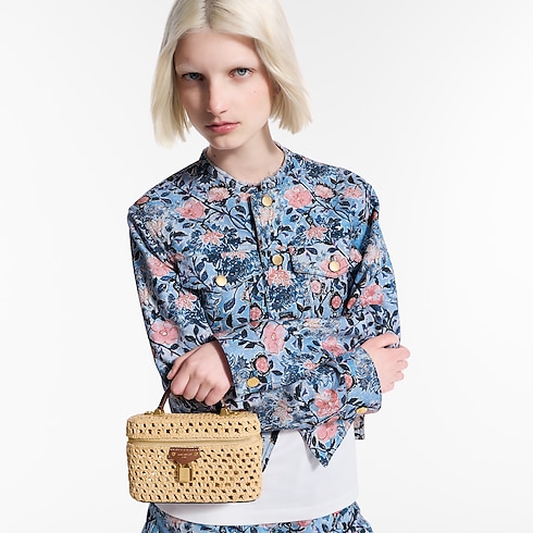 Vanity Chain Pouch Other Monogram Canvas in Women's Wallets and Small Leather Goods Wallets on Chain and Micro Bags collections by Louis Vuitton (Product zoom)