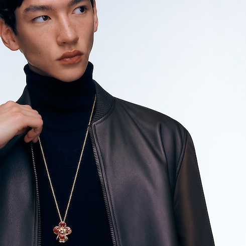 Vivienne Dragon Pendant, Yellow Gold, White Gold, Lacquer, Diamonds & Colored Gemstones in Les Extraordinaires's Jewelry Necklaces and Pendants collections by Louis Vuitton (Product zoom)