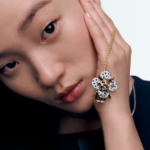 Vivienne Ox Pendant, 3 Golds, Lacquer, Diamonds & Colored Gemstones in Les Extraordinaires's Jewelry Necklaces and Pendants collections by Louis Vuitton (Product zoom)