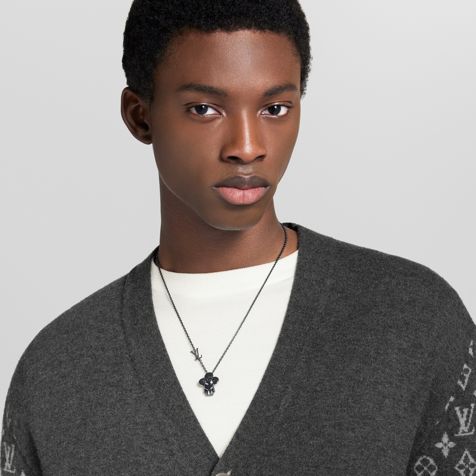 Vivienne Pendant . in Men