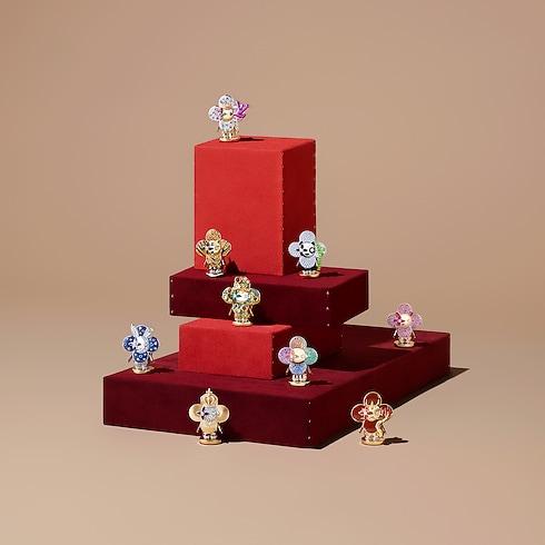 Vivienne Rainbow Pendant, 3 Golds, Diamonds & Colored Gemstones in Jewellery's Categories All Fine Jewellery collections by Louis Vuitton (Product zoom)