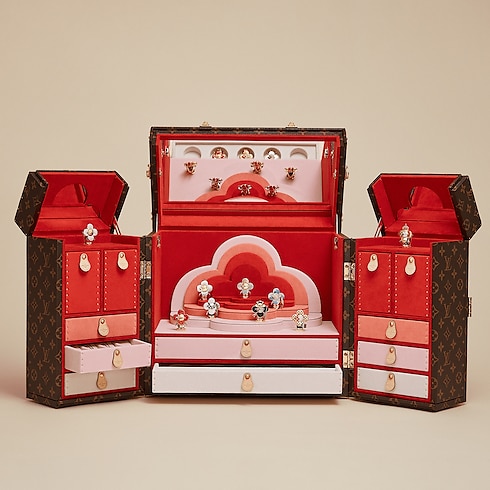 Vivienne Rainbow Pendant, 3 Golds, Diamonds & Colored Gemstones in Jewellery's Categories All Fine Jewellery collections by Louis Vuitton (Product zoom)