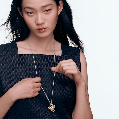 Vivienne Rat Pendant, 3 Golds, Lacquer, Diamonds & Colored Gemstones in Les Extraordinaires's Jewelry Necklaces and Pendants collections by Louis Vuitton (Product zoom)