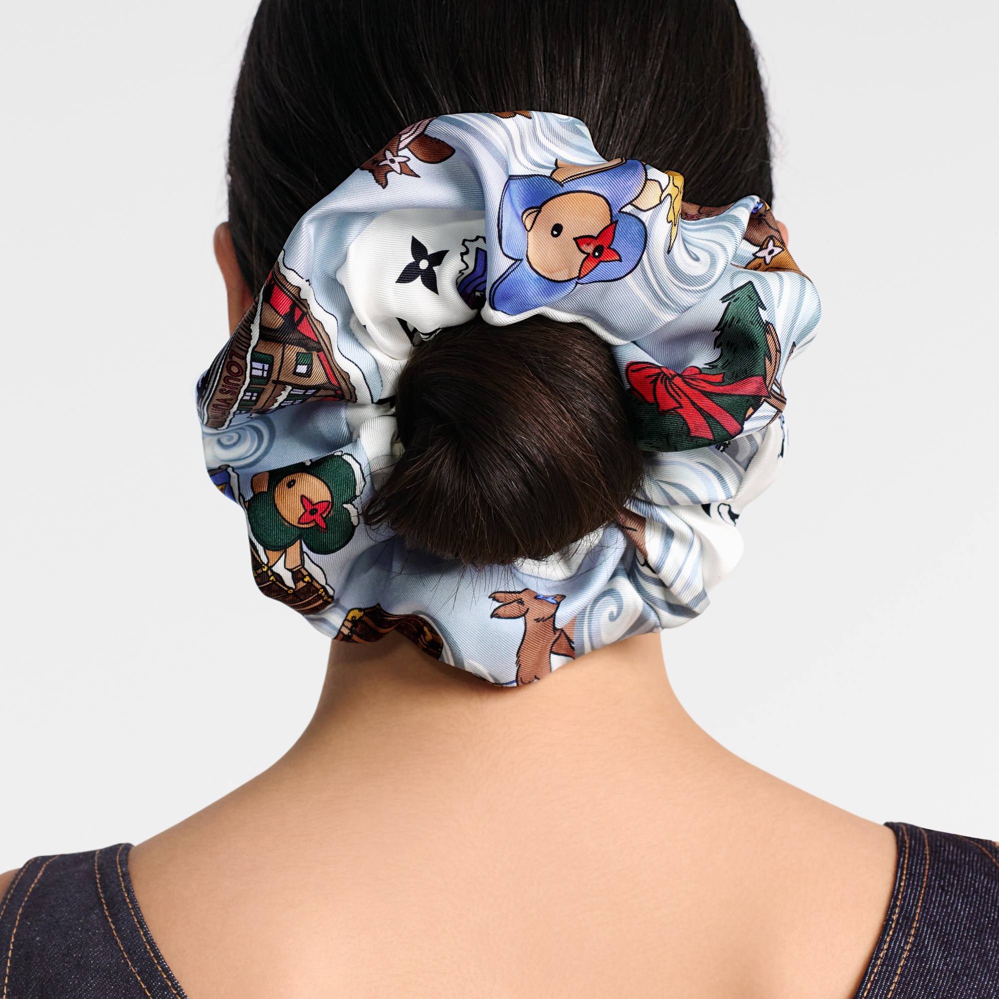 Vivienne Winter Holiday Scrunhie . in Women