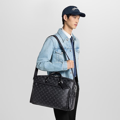 Weekender Bag Monogram Eclipse in Men's Travel Men's Duffle and Travel Bags collections by Louis Vuitton (Product zoom)