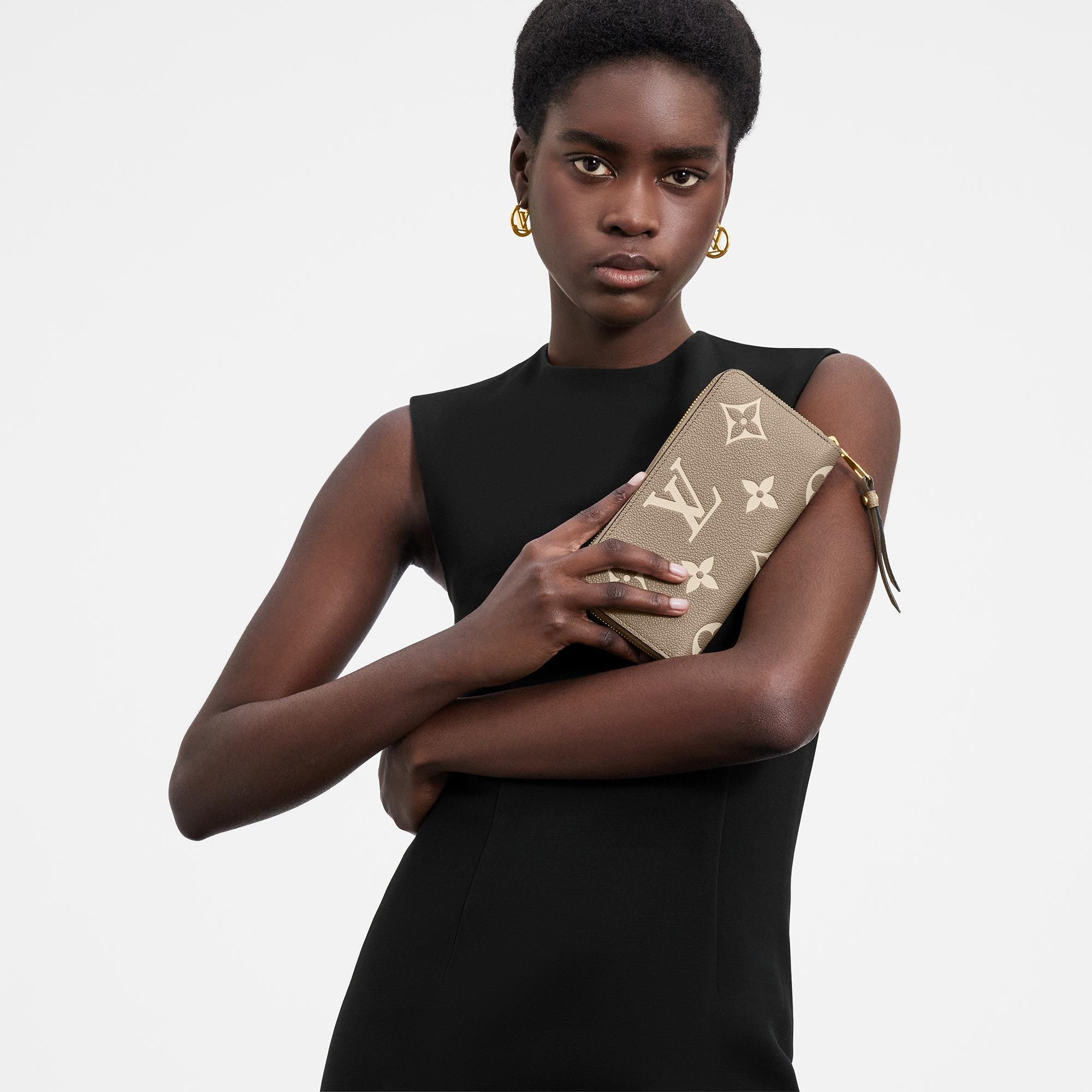 Zippy Wallet Bicolor Monogram Empreinte Leather in Women